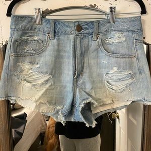 Women’s, raw distressed denim shorts, size 6. American eagle